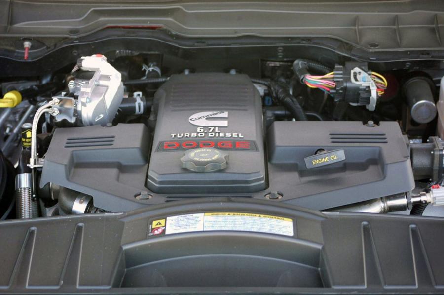  Dodge Ram 3500 Laramie Mega Cab 2010 года  (фото 23 из 37)